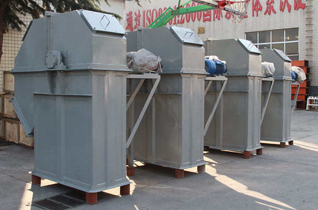 斗式提升机设备实拍展示1