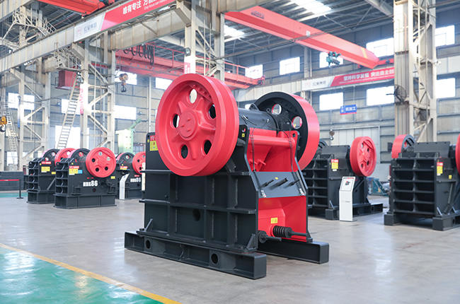 HD系列德版颚式破碎机设备实拍展示1