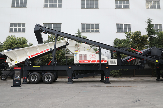 MTF轮胎式移动破碎筛分站设备实拍展示2