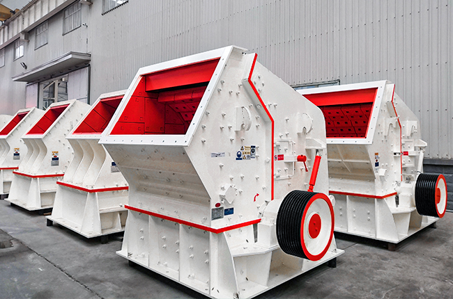 PF反击式破碎机设备实拍展示3